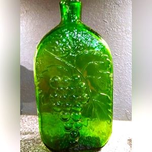 Vintage French Collectible!